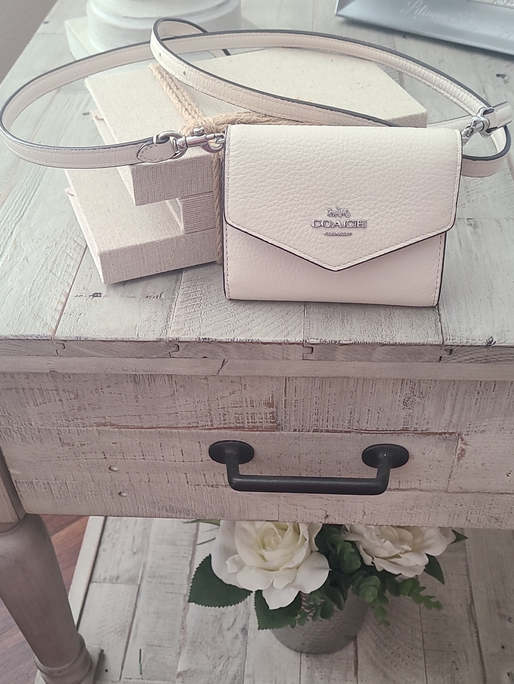 SMALL SZ Coach Pebble Leather Crossbody in Soft Cream and Light Tan Trim